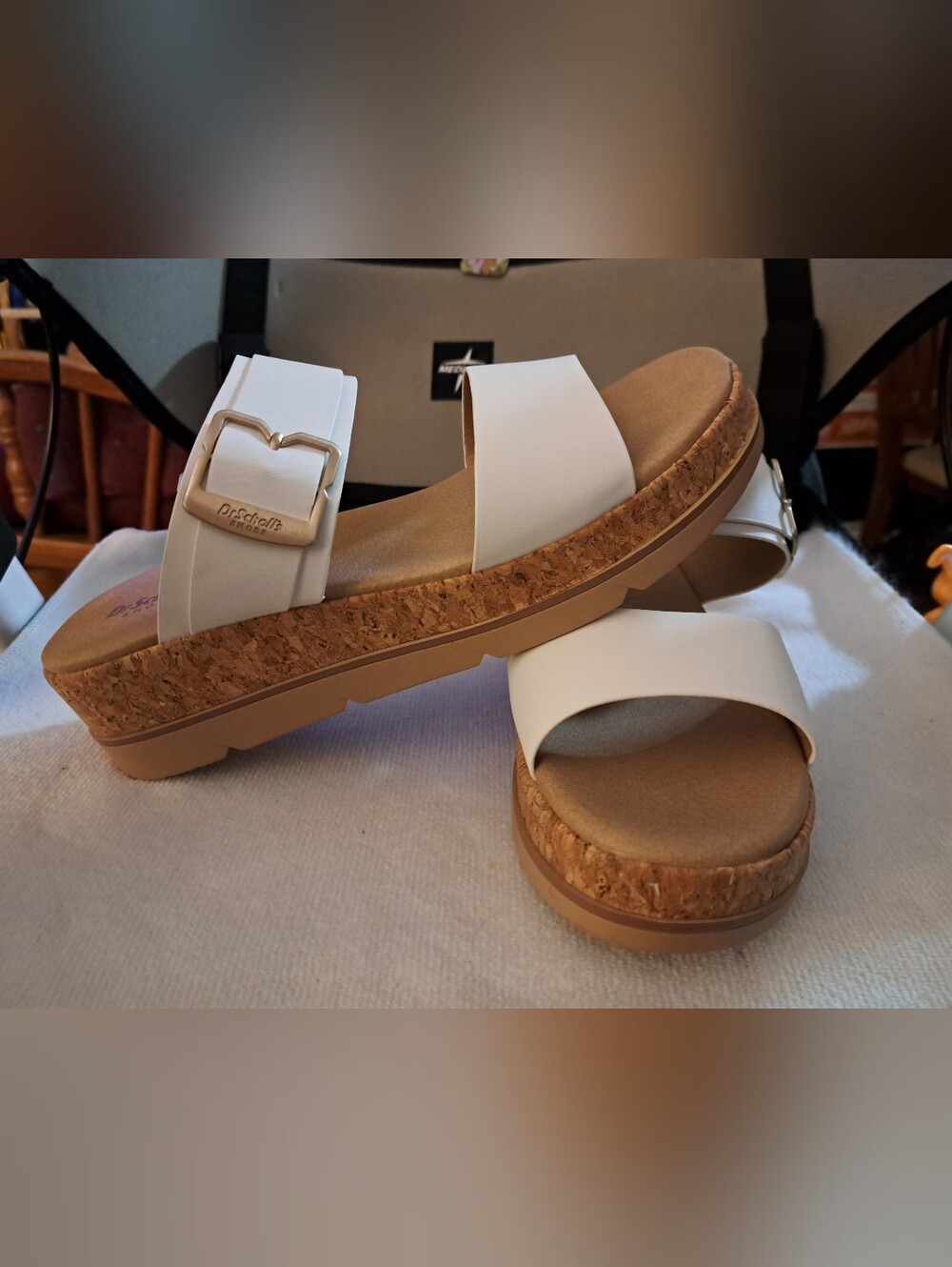 DR SCHOLLS white SANDALS brand new SIZE 9.5 cork sole DOUBLE STRAP